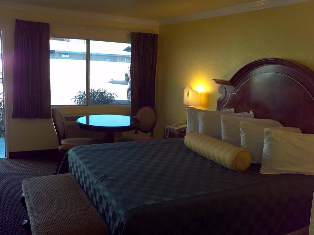 Desert Mirage Inn & Suites Needles Eksteriør billede